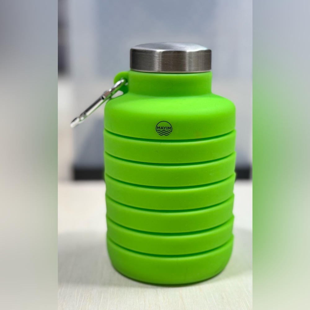 Mayim x Free People Movement Collapsible Carabiner bottle 24 oz bright green